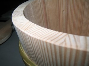 これは柾目ですね。 これは柾目ですね。