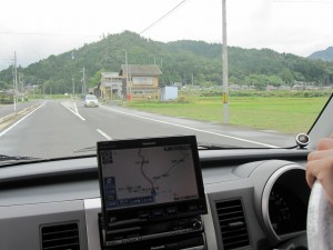 車で行きました。 車で行きました。