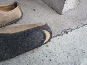 底も磨り減っています。 底も磨り減っています。
